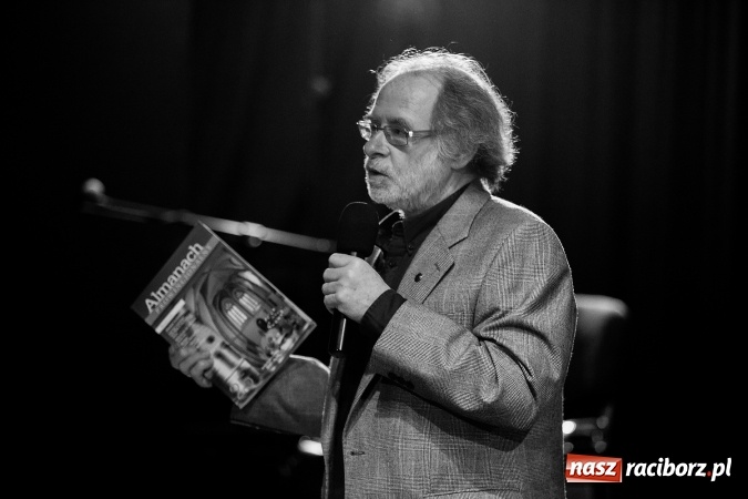 Zdjęcie w galerii na portalu naszraciborz.pl: 25. numer Almanachu Prowincjonalnego trafił do rąk czytelników wiadomości z regionu