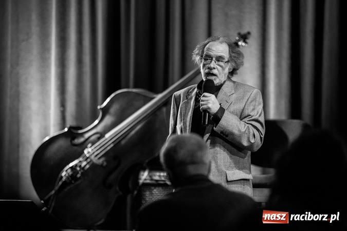 Zdjęcie w galerii na portalu naszraciborz.pl: 25. numer Almanachu Prowincjonalnego trafił do rąk czytelników wiadomości z regionu