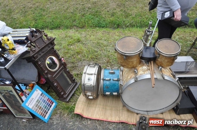 Zdjęcie w galerii na portalu naszraciborz.pl: Jarmark na granicy - dużo sprzedających, dużo kupujących wiadomości z regionu