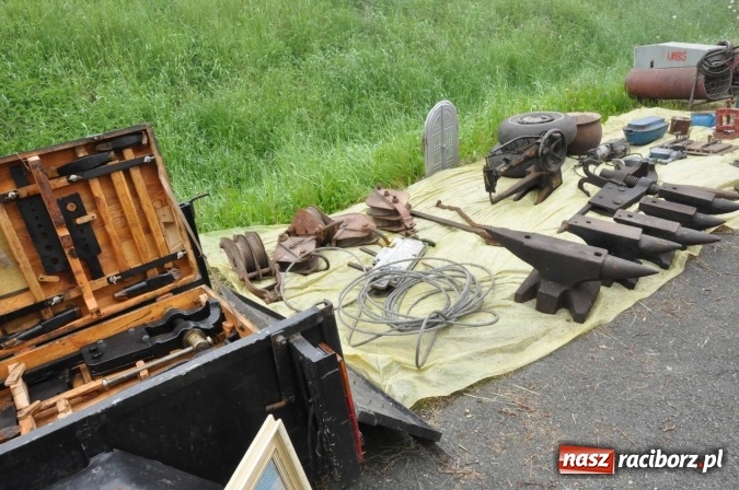 Zdjęcie w galerii na portalu naszraciborz.pl: Jarmark na granicy - dużo sprzedających, dużo kupujących wiadomości z regionu