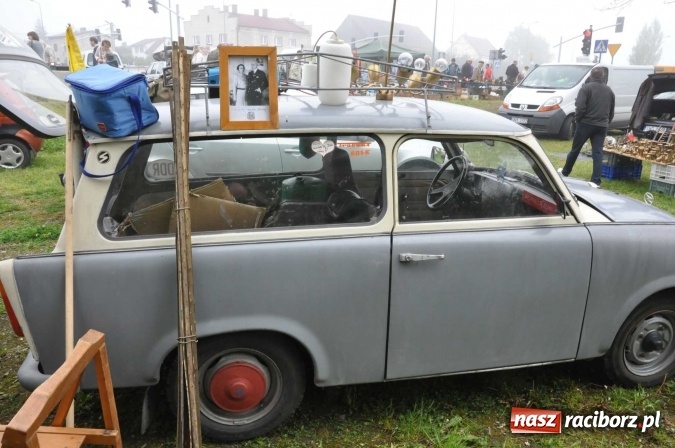 Zdjęcie w galerii na portalu naszraciborz.pl: Jarmark na granicy - dużo sprzedających, dużo kupujących wiadomości z regionu