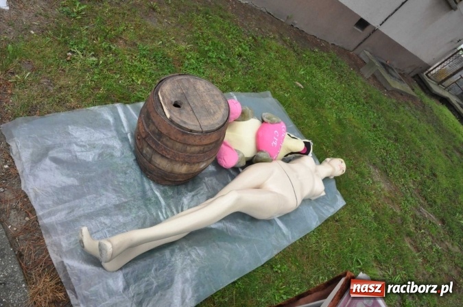 Zdjęcie w galerii na portalu naszraciborz.pl: Jarmark na granicy - dużo sprzedających, dużo kupujących wiadomości z regionu