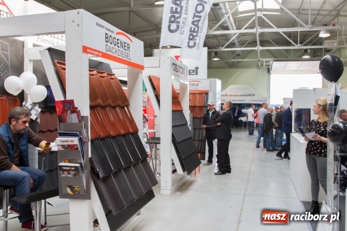 Zdjęcie w galerii na portalu naszraciborz.pl: Najmłodsi mieszkańcy gminy na scenie festynu rodzinnego w Pietrowicach Wielkich  wiadomości z regionu