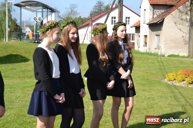 Zdjęcie w galerii na portalu naszraciborz.pl: Procesja św. Izydora Oracza przeszła ulicami Jankowic  wiadomości z regionu