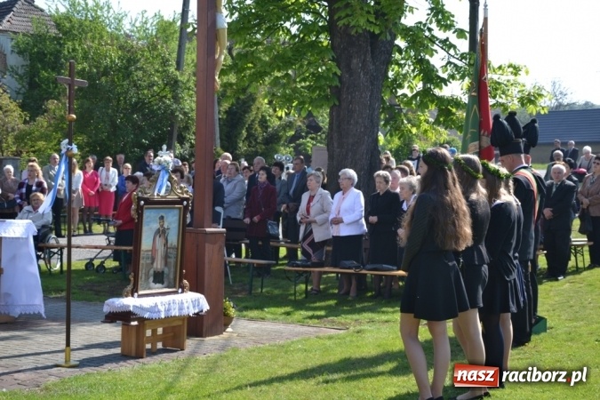 Zdjęcie w galerii na portalu naszraciborz.pl: Procesja św. Izydora Oracza przeszła ulicami Jankowic  wiadomości z regionu