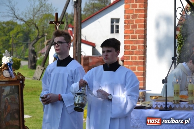 Zdjęcie w galerii na portalu naszraciborz.pl: Procesja św. Izydora Oracza przeszła ulicami Jankowic  wiadomości z regionu