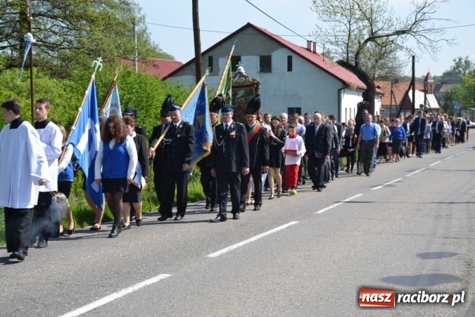 Zdjęcie w galerii na portalu naszraciborz.pl: Procesja św. Izydora Oracza przeszła ulicami Jankowic  wiadomości z regionu