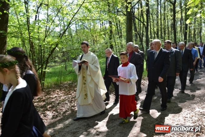 Zdjęcie w galerii na portalu naszraciborz.pl: Procesja św. Izydora Oracza przeszła ulicami Jankowic  wiadomości z regionu