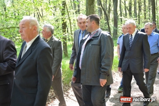 Zdjęcie w galerii na portalu naszraciborz.pl: Procesja św. Izydora Oracza przeszła ulicami Jankowic  wiadomości z regionu