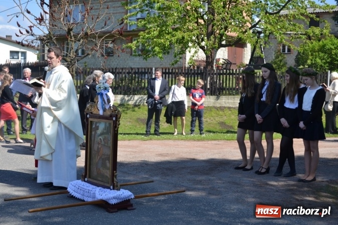 Zdjęcie w galerii na portalu naszraciborz.pl: Procesja św. Izydora Oracza przeszła ulicami Jankowic  wiadomości z regionu