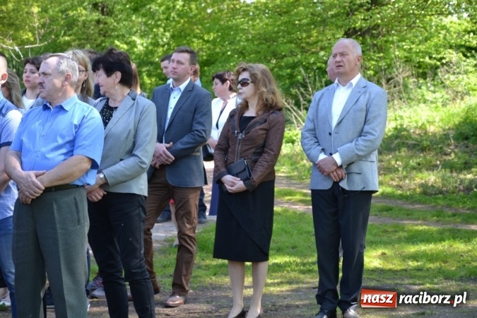 Zdjęcie w galerii na portalu naszraciborz.pl: Procesja św. Izydora Oracza przeszła ulicami Jankowic  wiadomości z regionu