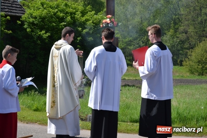 Zdjęcie w galerii na portalu naszraciborz.pl: Procesja św. Izydora Oracza przeszła ulicami Jankowic  wiadomości z regionu