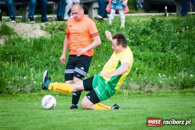 Zdjęcie w galerii na portalu naszraciborz.pl: Derby Raciborza: Konrad Świstowski uratował komplet punktów dla Studziennej wiadomości z regionu