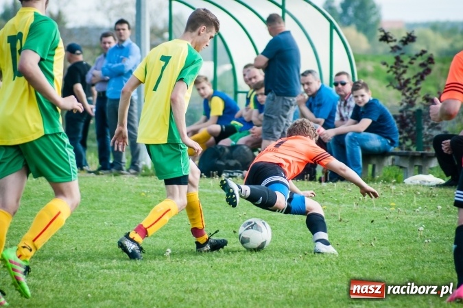 Zdjęcie w galerii na portalu naszraciborz.pl: Derby Raciborza: Konrad Świstowski uratował komplet punktów dla Studziennej wiadomości z regionu