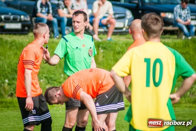 Zdjęcie w galerii na portalu naszraciborz.pl: Derby Raciborza: Konrad Świstowski uratował komplet punktów dla Studziennej wiadomości z regionu