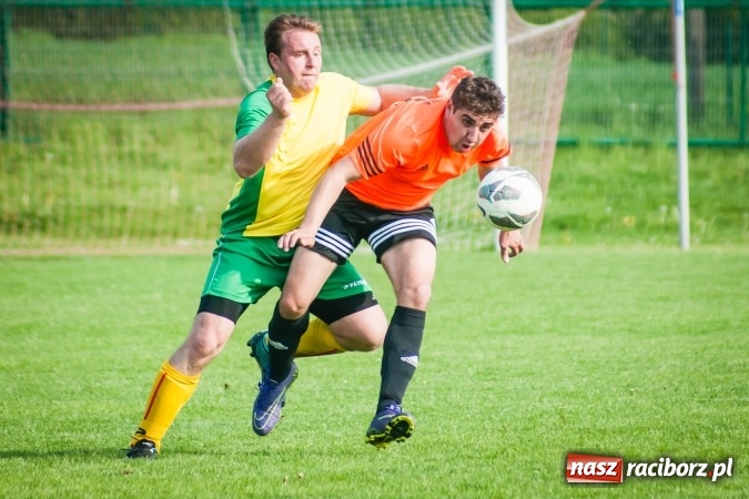 Zdjęcie w galerii na portalu naszraciborz.pl: Derby Raciborza: Konrad Świstowski uratował komplet punktów dla Studziennej wiadomości z regionu