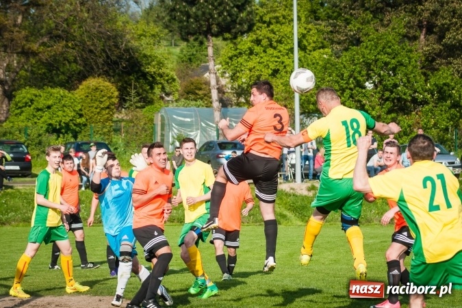 Zdjęcie w galerii na portalu naszraciborz.pl: Derby Raciborza: Konrad Świstowski uratował komplet punktów dla Studziennej wiadomości z regionu