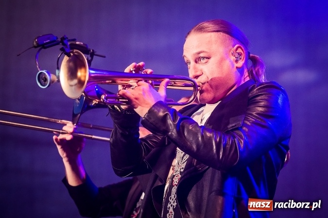 Zdjęcie w galerii na portalu naszraciborz.pl: Golec uOrkiestra na finał pietrowickiej Eko-Wystawy FOTORELACJA wiadomości z regionu