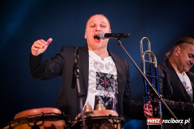 Zdjęcie w galerii na portalu naszraciborz.pl: Golec uOrkiestra na finał pietrowickiej Eko-Wystawy FOTORELACJA wiadomości z regionu