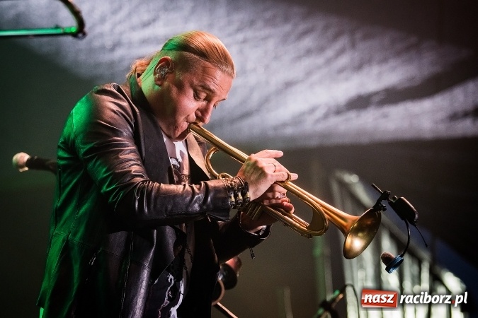 Zdjęcie w galerii na portalu naszraciborz.pl: Golec uOrkiestra na finał pietrowickiej Eko-Wystawy FOTORELACJA wiadomości z regionu