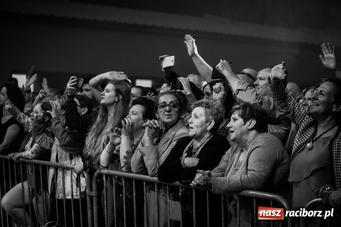 Zdjęcie w galerii na portalu naszraciborz.pl: Golec uOrkiestra na finał pietrowickiej Eko-Wystawy FOTORELACJA wiadomości z regionu