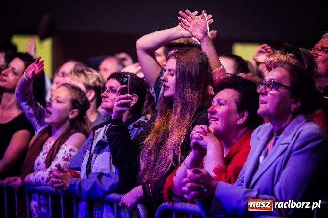Zdjęcie w galerii na portalu naszraciborz.pl: Golec uOrkiestra na finał pietrowickiej Eko-Wystawy FOTORELACJA wiadomości z regionu