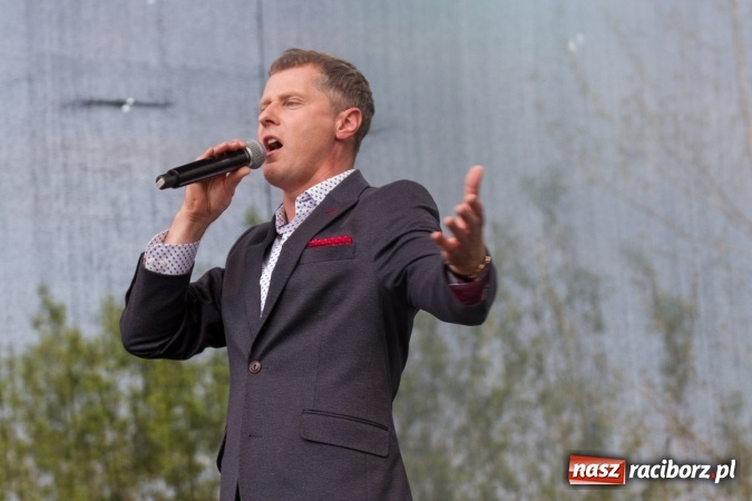 Zdjęcie w galerii na portalu naszraciborz.pl: Krzysztof Respondek i Paweł Gołecki, czyli drugi dzień festynu rodzinnego na pietrowickiej Eko-Wystawie  wiadomości z regionu