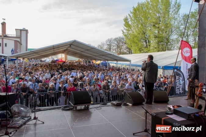 Zdjęcie w galerii na portalu naszraciborz.pl: Krzysztof Respondek i Paweł Gołecki, czyli drugi dzień festynu rodzinnego na pietrowickiej Eko-Wystawie  wiadomości z regionu