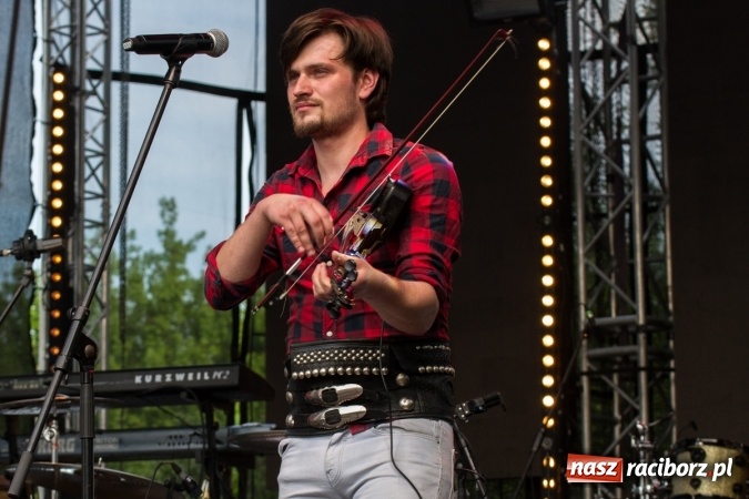 Zdjęcie w galerii na portalu naszraciborz.pl: Krzysztof Respondek i Paweł Gołecki, czyli drugi dzień festynu rodzinnego na pietrowickiej Eko-Wystawie  wiadomości z regionu