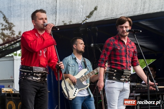 Zdjęcie w galerii na portalu naszraciborz.pl: Krzysztof Respondek i Paweł Gołecki, czyli drugi dzień festynu rodzinnego na pietrowickiej Eko-Wystawie  wiadomości z regionu