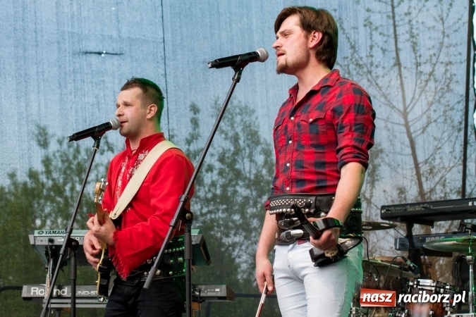 Zdjęcie w galerii na portalu naszraciborz.pl: Krzysztof Respondek i Paweł Gołecki, czyli drugi dzień festynu rodzinnego na pietrowickiej Eko-Wystawie  wiadomości z regionu