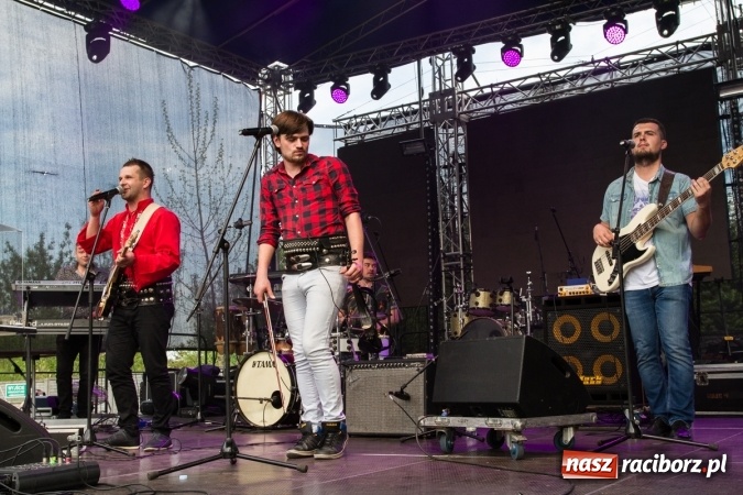 Zdjęcie w galerii na portalu naszraciborz.pl: Krzysztof Respondek i Paweł Gołecki, czyli drugi dzień festynu rodzinnego na pietrowickiej Eko-Wystawie  wiadomości z regionu