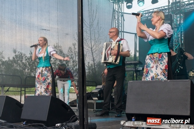 Zdjęcie w galerii na portalu naszraciborz.pl: Krzysztof Respondek i Paweł Gołecki, czyli drugi dzień festynu rodzinnego na pietrowickiej Eko-Wystawie  wiadomości z regionu