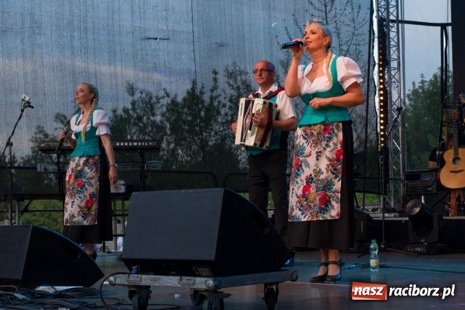 Zdjęcie w galerii na portalu naszraciborz.pl: Krzysztof Respondek i Paweł Gołecki, czyli drugi dzień festynu rodzinnego na pietrowickiej Eko-Wystawie  wiadomości z regionu