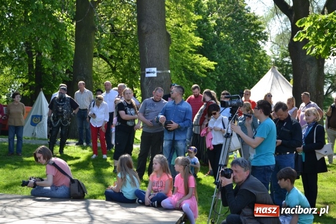 Zdjęcie w galerii na portalu naszraciborz.pl: Majówka z historią w tle w Chałupkach. Gwiazdą Halina Mlynkova wiadomości z regionu