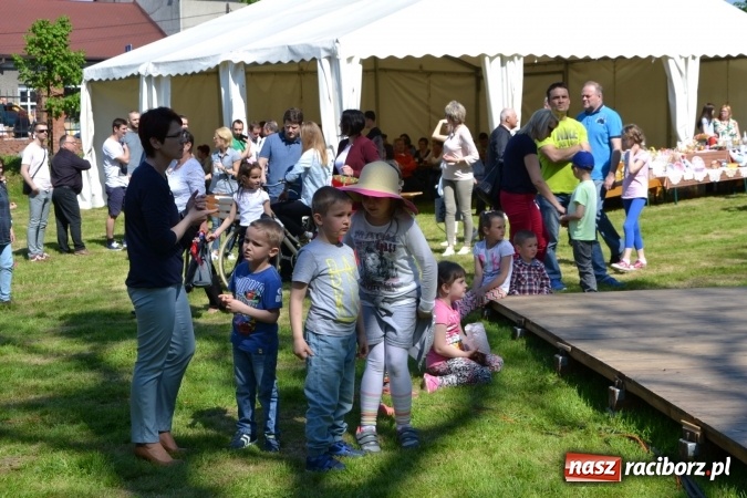 Zdjęcie w galerii na portalu naszraciborz.pl: Majówka z historią w tle w Chałupkach. Gwiazdą Halina Mlynkova wiadomości z regionu