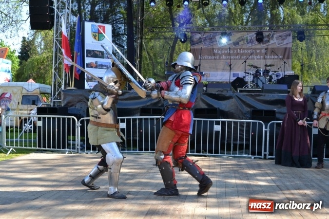 Zdjęcie w galerii na portalu naszraciborz.pl: Majówka z historią w tle w Chałupkach. Gwiazdą Halina Mlynkova wiadomości z regionu