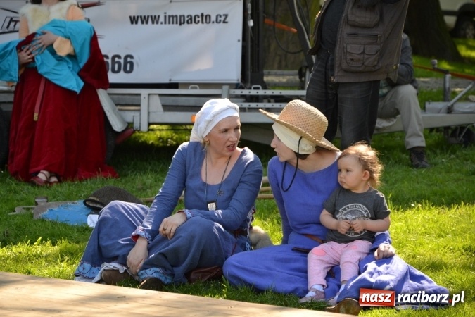 Zdjęcie w galerii na portalu naszraciborz.pl: Majówka z historią w tle w Chałupkach. Gwiazdą Halina Mlynkova wiadomości z regionu