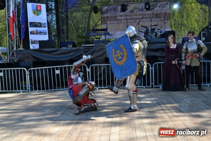 Zdjęcie w galerii na portalu naszraciborz.pl: Majówka z historią w tle w Chałupkach. Gwiazdą Halina Mlynkova wiadomości z regionu
