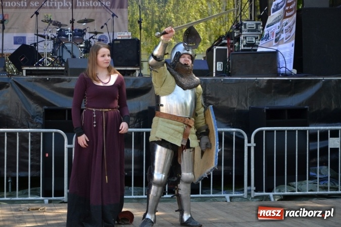 Zdjęcie w galerii na portalu naszraciborz.pl: Majówka z historią w tle w Chałupkach. Gwiazdą Halina Mlynkova wiadomości z regionu