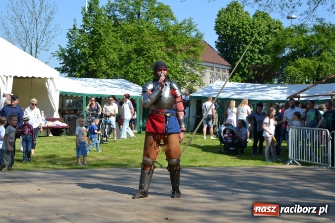 Zdjęcie w galerii na portalu naszraciborz.pl: Majówka z historią w tle w Chałupkach. Gwiazdą Halina Mlynkova wiadomości z regionu