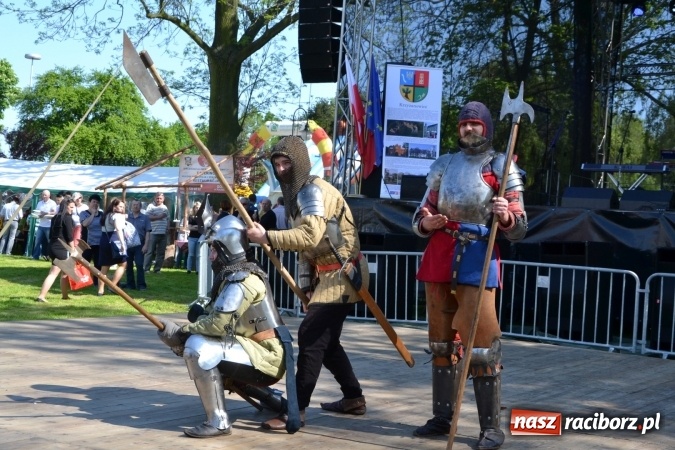Zdjęcie w galerii na portalu naszraciborz.pl: Majówka z historią w tle w Chałupkach. Gwiazdą Halina Mlynkova wiadomości z regionu