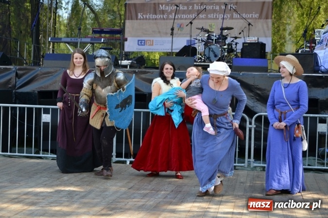 Zdjęcie w galerii na portalu naszraciborz.pl: Majówka z historią w tle w Chałupkach. Gwiazdą Halina Mlynkova wiadomości z regionu
