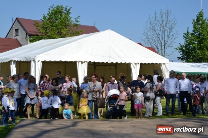 Zdjęcie w galerii na portalu naszraciborz.pl: Majówka z historią w tle w Chałupkach. Gwiazdą Halina Mlynkova wiadomości z regionu