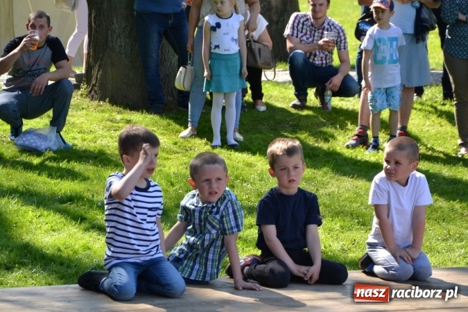 Zdjęcie w galerii na portalu naszraciborz.pl: Majówka z historią w tle w Chałupkach. Gwiazdą Halina Mlynkova wiadomości z regionu