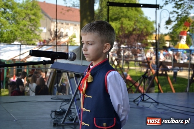Zdjęcie w galerii na portalu naszraciborz.pl: Majówka z historią w tle w Chałupkach. Gwiazdą Halina Mlynkova wiadomości z regionu