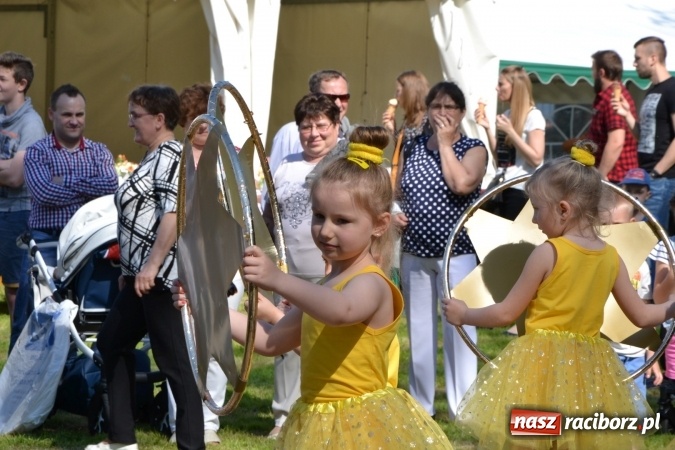 Zdjęcie w galerii na portalu naszraciborz.pl: Majówka z historią w tle w Chałupkach. Gwiazdą Halina Mlynkova wiadomości z regionu