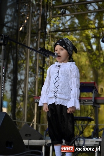 Zdjęcie w galerii na portalu naszraciborz.pl: Majówka z historią w tle w Chałupkach. Gwiazdą Halina Mlynkova wiadomości z regionu