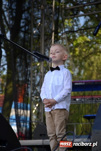 Zdjęcie w galerii na portalu naszraciborz.pl: Majówka z historią w tle w Chałupkach. Gwiazdą Halina Mlynkova wiadomości z regionu