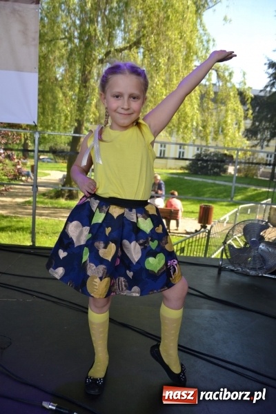 Zdjęcie w galerii na portalu naszraciborz.pl: Majówka z historią w tle w Chałupkach. Gwiazdą Halina Mlynkova wiadomości z regionu